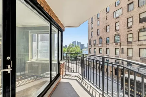 60 Sutton Place S New York City NY 10022