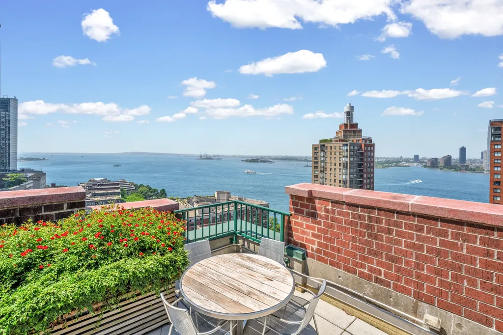 225 Rector Place New York City NY 10280