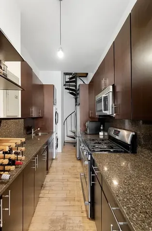 422 W Broadway New York City NY 10012