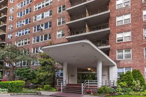 4525 Henry Hudson Parkway W New York City NY 10471
