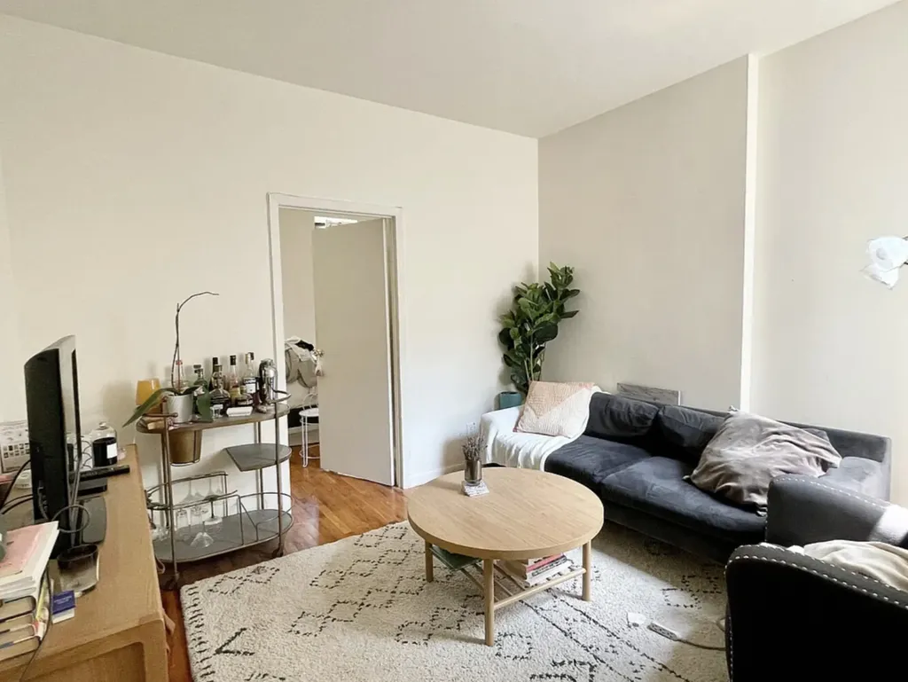 230 E 25th Street New York City NY 10010