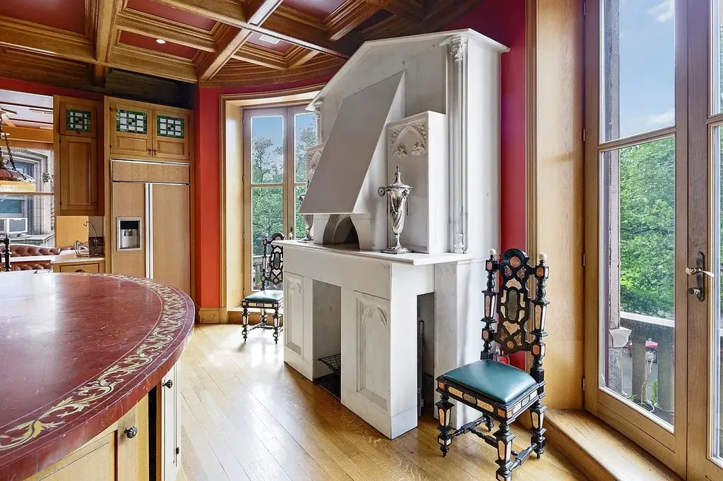 25 Riverside Drive New York City NY 10023