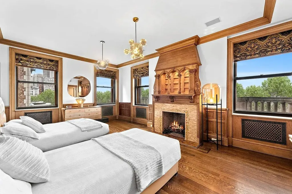 25 Riverside Drive New York City NY 10023
