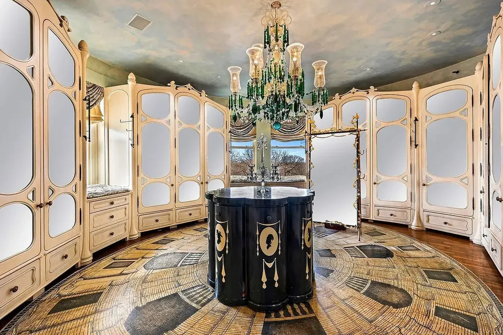 25 Riverside Drive New York City NY 10023