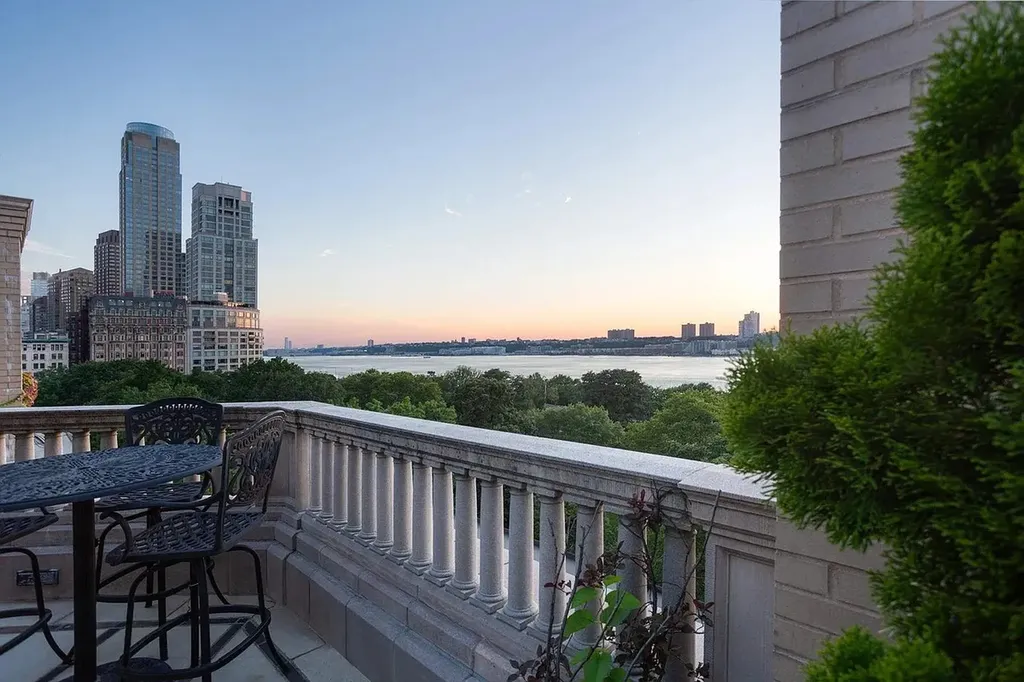 25 Riverside Drive New York City NY 10023