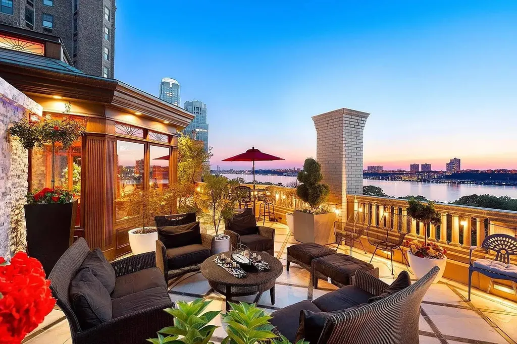 25 Riverside Drive New York City NY 10023