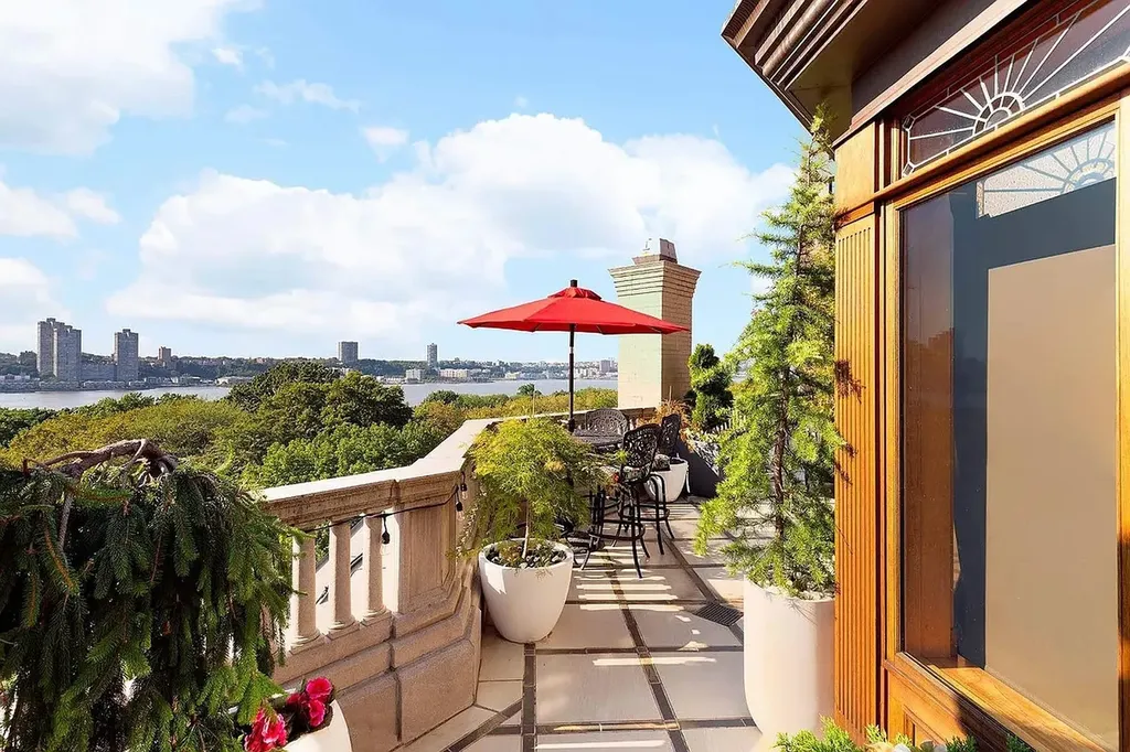25 Riverside Drive New York City NY 10023