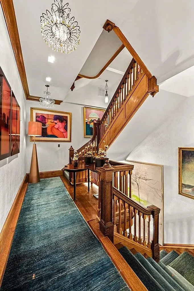 25 Riverside Drive New York City NY 10023