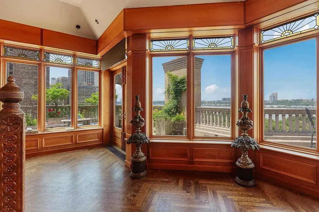 25 Riverside Drive New York City NY 10023