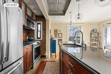 59 Pineapple Street New York City NY 11201
