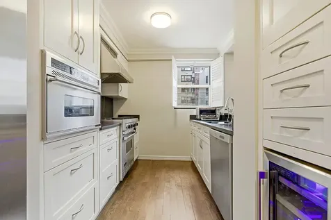 196 E 75th Street New York City NY 10021