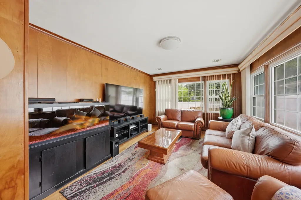1142 Bay 25th Street New York City NY 11691