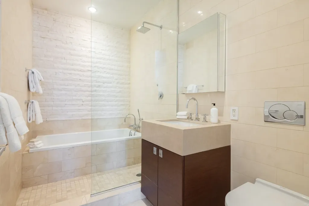 157 E 84th Street New York City NY 10028