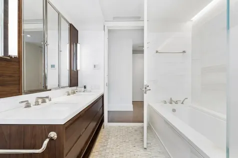 301 E 50th Street New York City NY 10022