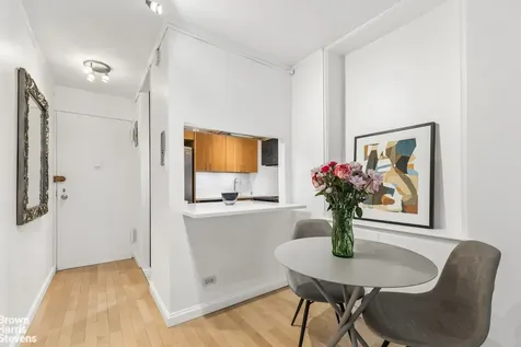 201 E 37th Street New York City NY 10016