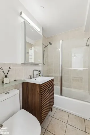 201 E 37th Street New York City NY 10016