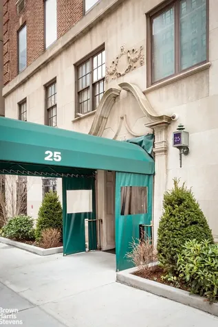 25 Sutton Place New York City NY 10022
