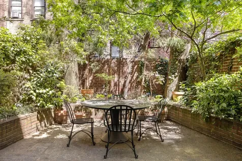 327 E 18th Street New York City NY 10003