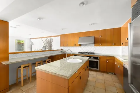 327 E 18th Street New York City NY 10003