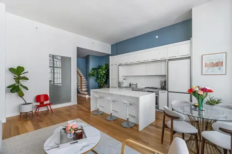27-28 Thomson Avenue New York City NY 11101