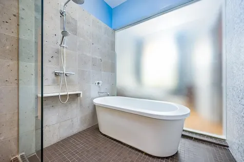 27-28 Thomson Avenue New York City NY 11101