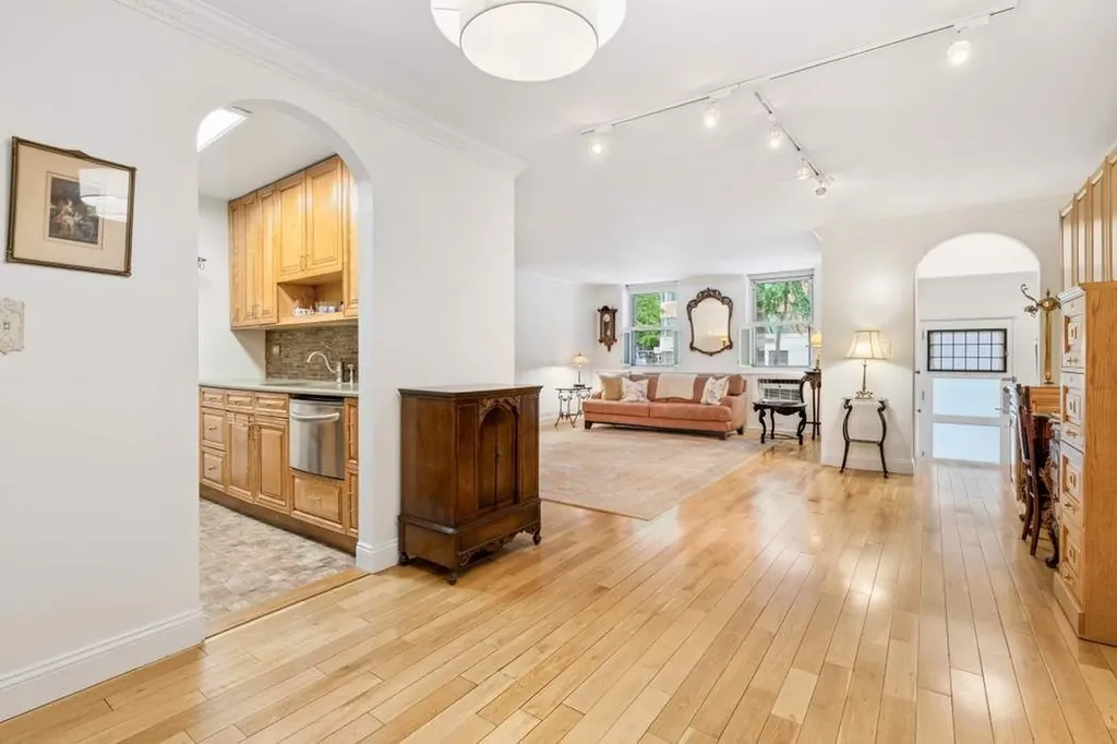 25 Sutton Place S New York City NY 10022