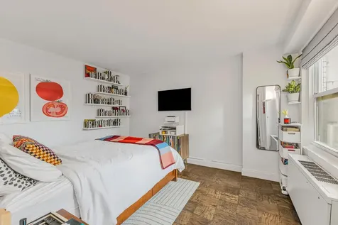 305 E 24th Street New York City NY 10010
