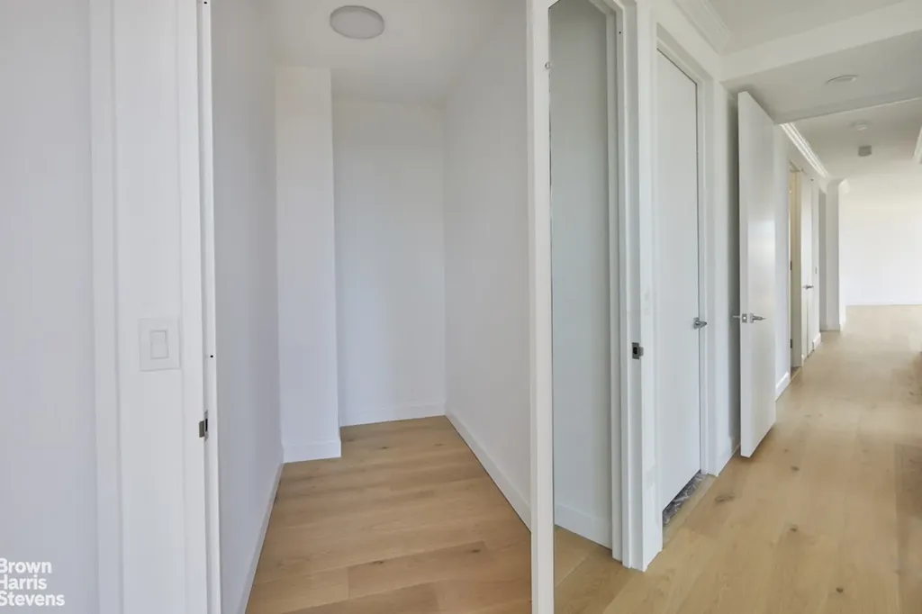 250 E 54th Street New York City NY 10022