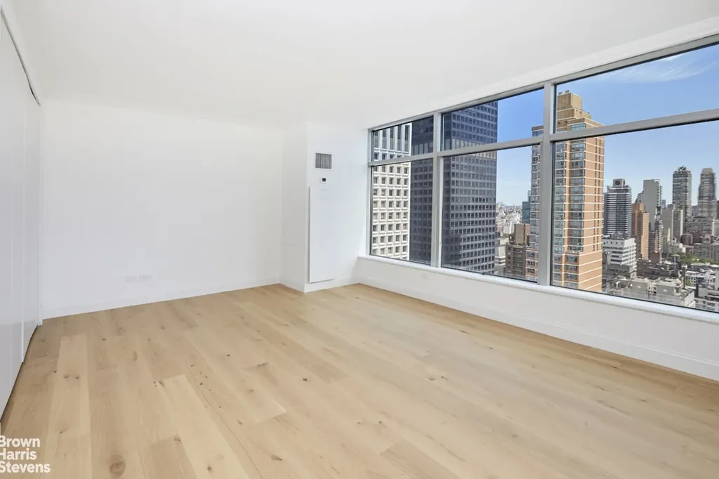 250 E 54th Street New York City NY 10022