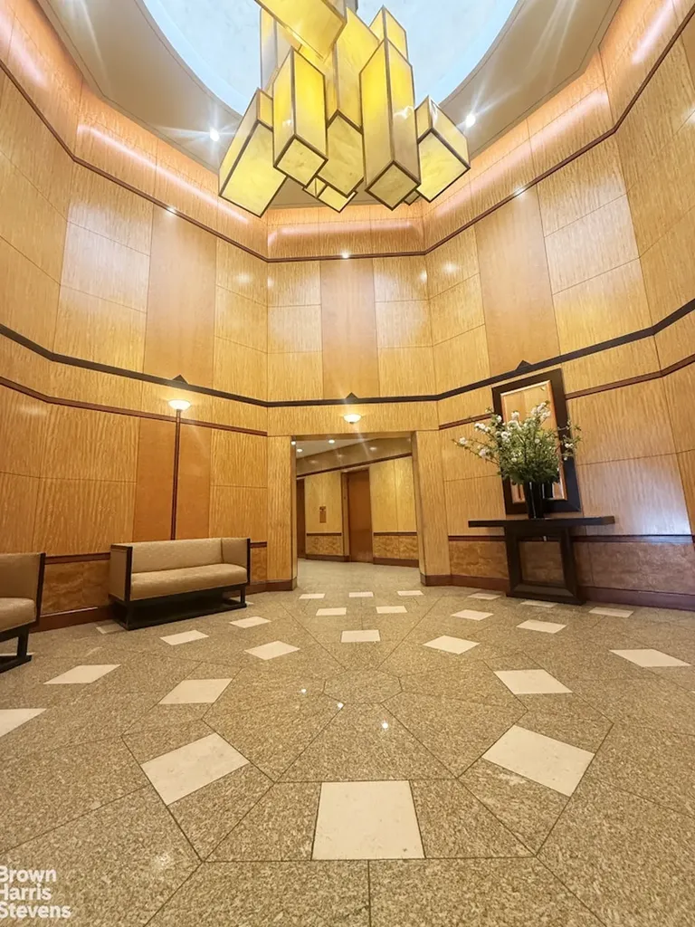 250 E 54th Street New York City NY 10022