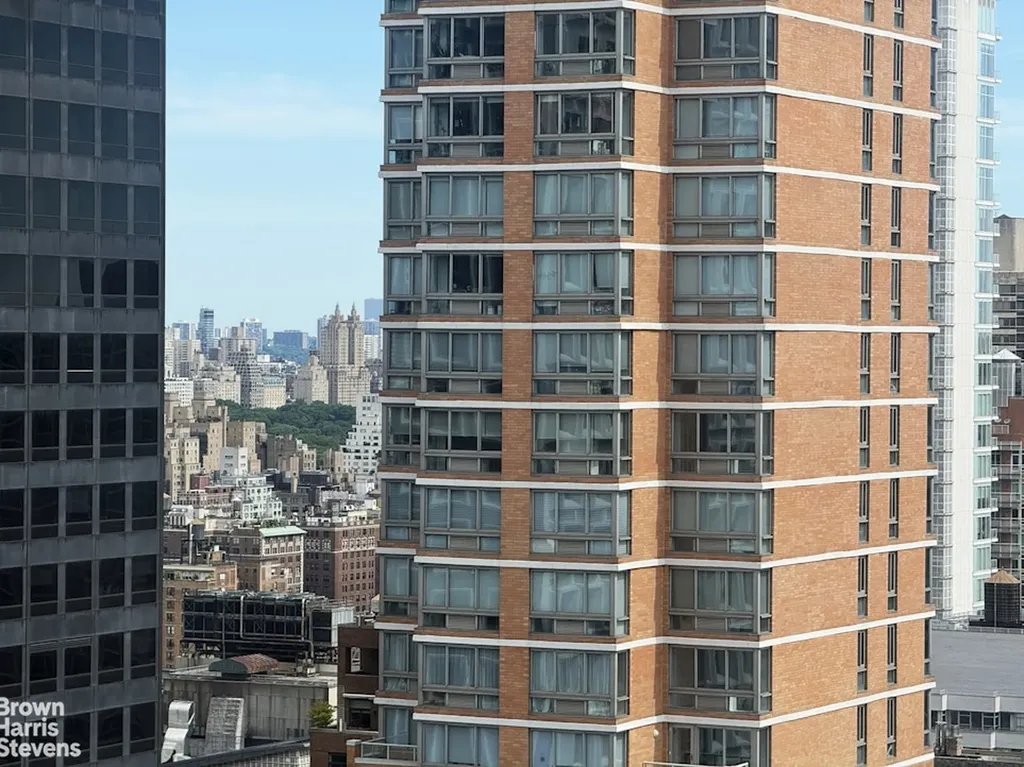 250 E 54th Street New York City NY 10022