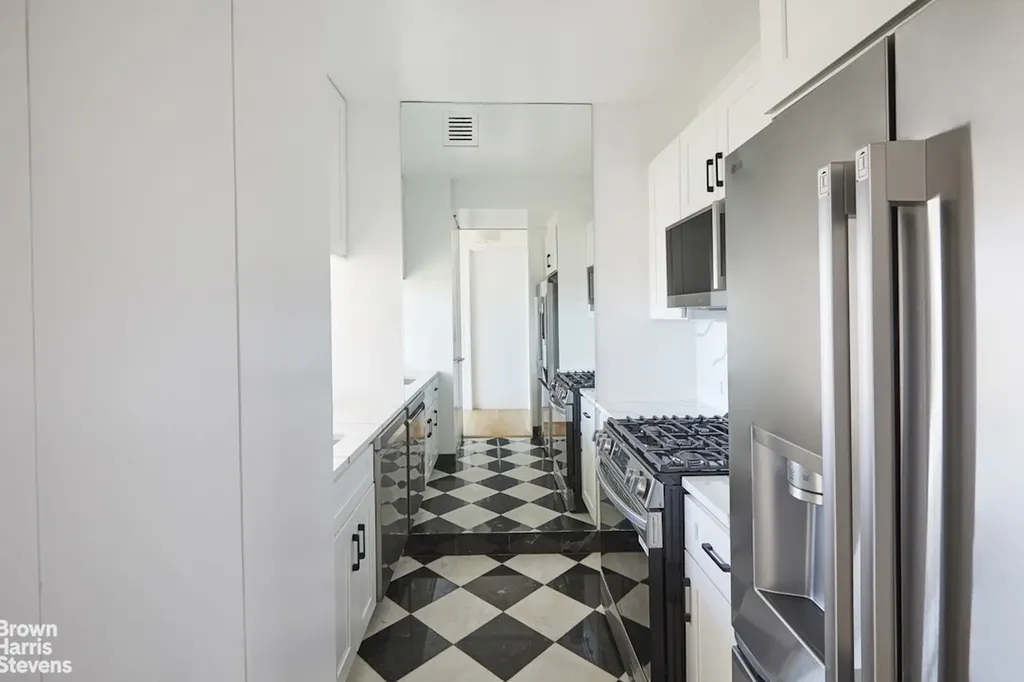 250 E 54th Street New York City NY 10022