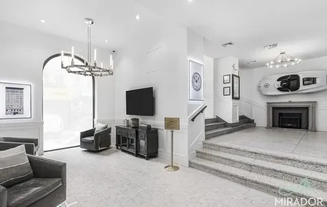 132 E 45th Street New York City NY 10017