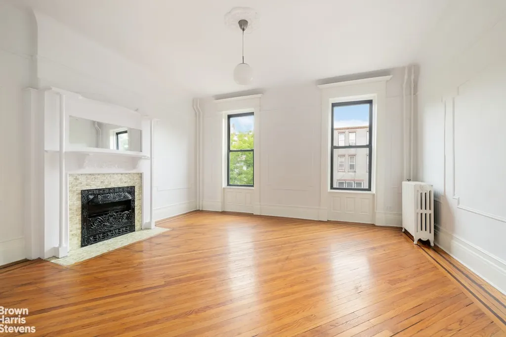 233 Decatur Street New York City NY 11233