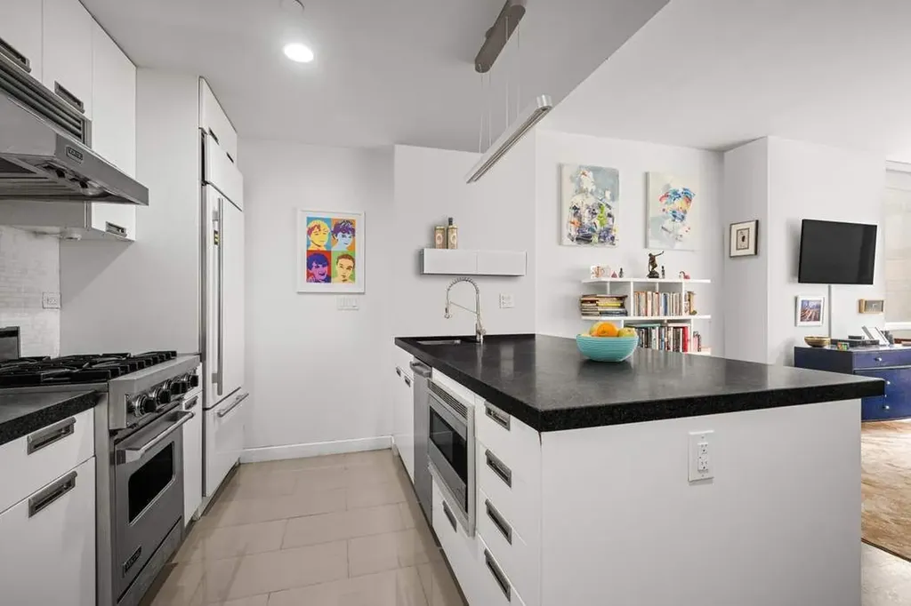 261 W 28th Street New York City NY 10001