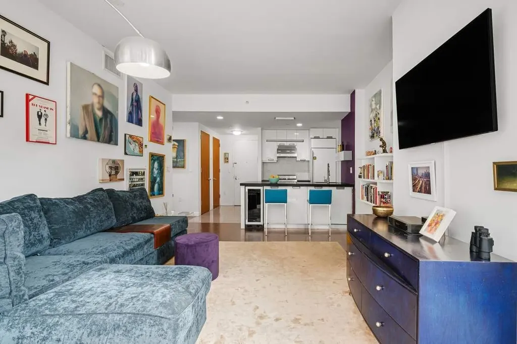 261 W 28th Street New York City NY 10001