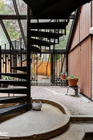 29 Grove Street New York City NY 10014