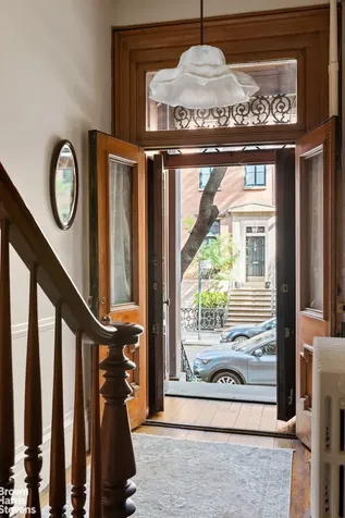 29 Grove Street New York City NY 10014
