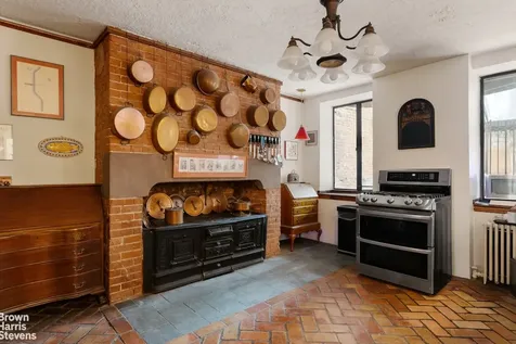 29 Grove Street New York City NY 10014