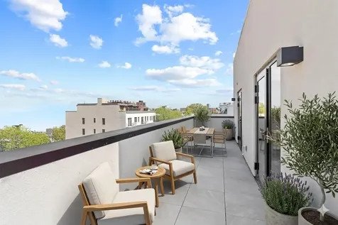 17 Dodworth Street New York City NY 11221