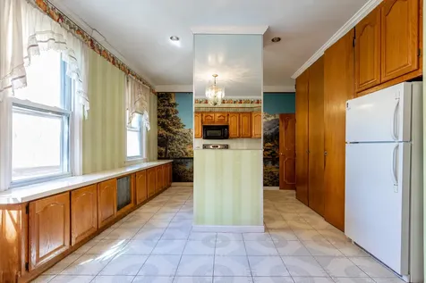65-26 38th Avenue New York City NY 11377