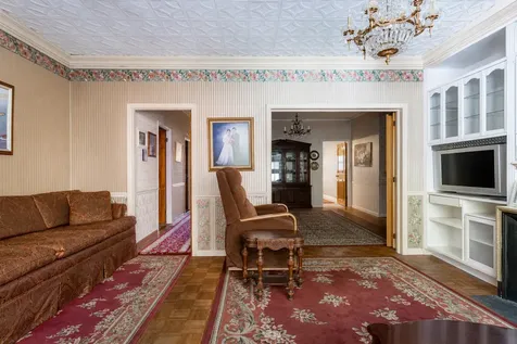 65-26 38th Avenue New York City NY 11377