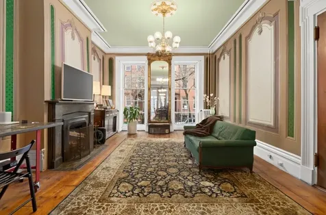 325 W 22nd Street New York City NY 10011