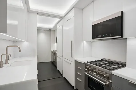 721 5th Avenue New York City NY 10022