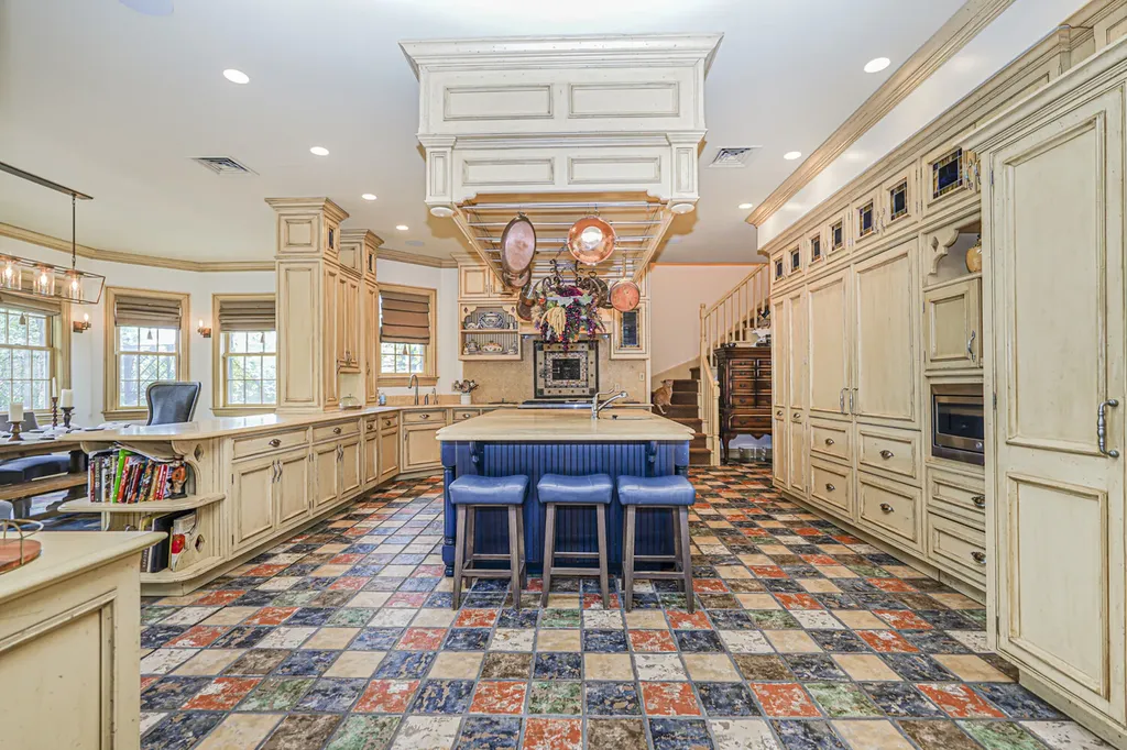 125 Benedict Road New York City NY 10304