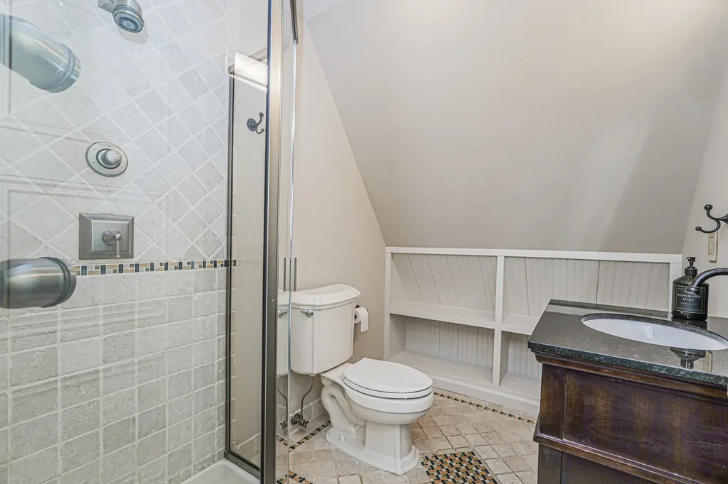 125 Benedict Road New York City NY 10304