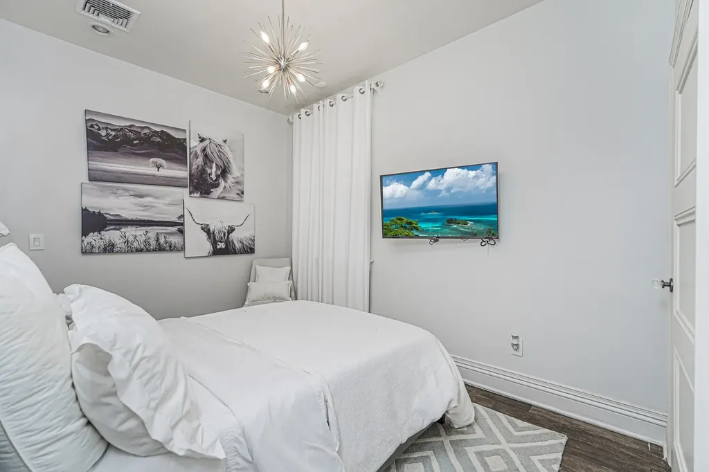 125 Benedict Road New York City NY 10304