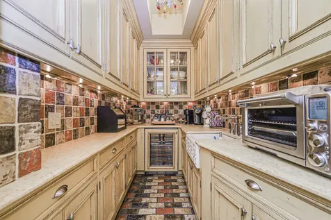 125 Benedict Road New York City NY 10304