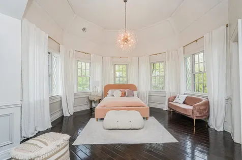 125 Benedict Road New York City NY 10304