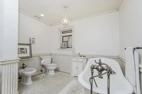 125 Benedict Road New York City NY 10304